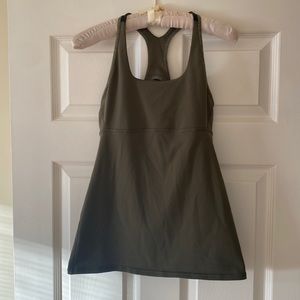 Lululemon Satnam tank in olive green, size 6